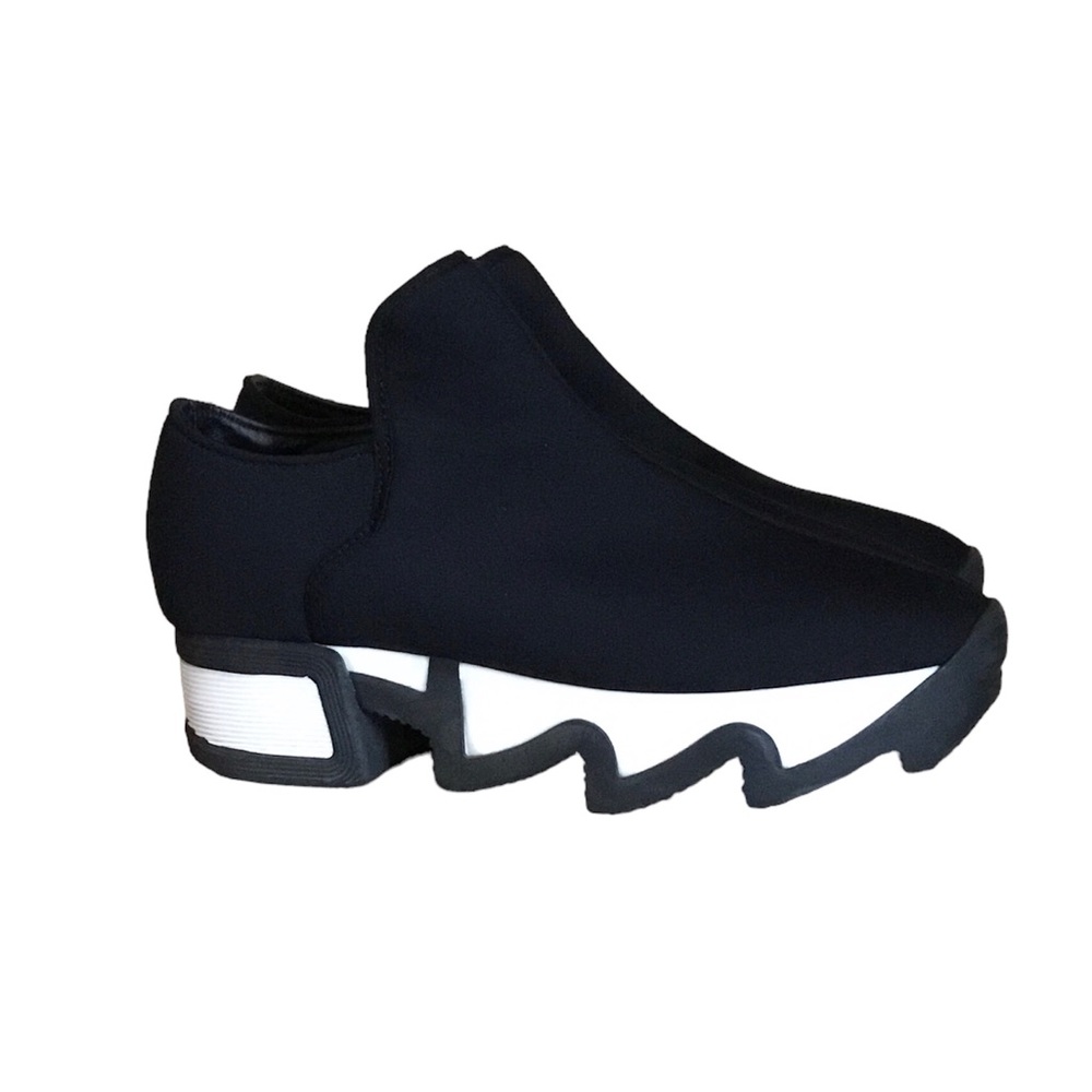 iRi NYC WES I Black Outline Low Top Sneakers Made in Italy